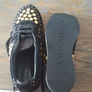 Brand New AUTHENTIC Burberry shoes